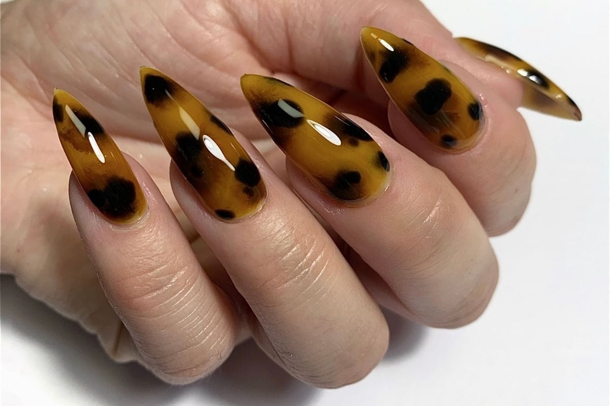 1. Easy Tortoise Shell Nail Art Tutorial - wide 8