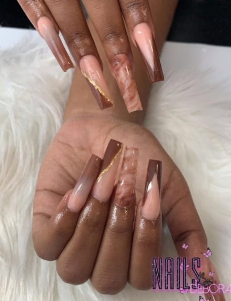Brown nails - Scratch Magazine Brown nails - Scratch Magazine